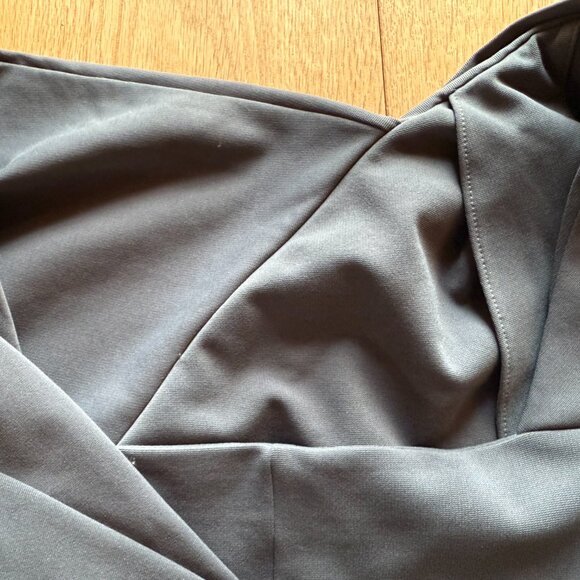 So Parisian!  Balenciaga stretch asymmetrical top, NWOT, XS - Picture 7 of 10